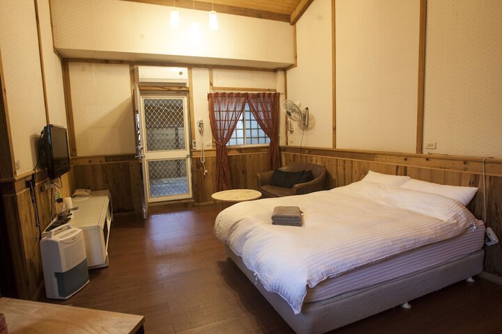 Room 17 of 51