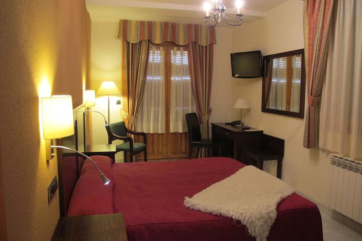 Room 14 of 50