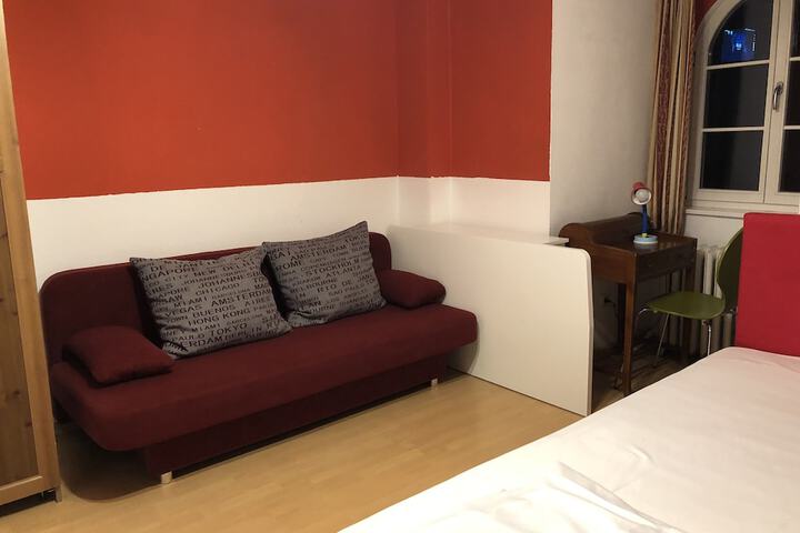 Room 28 of 41