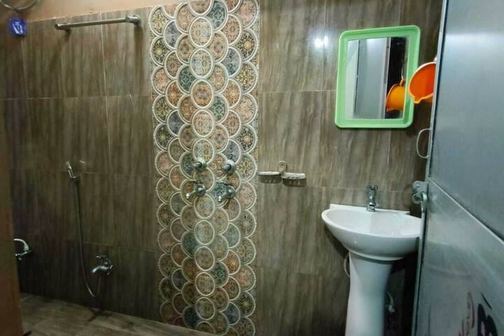 Room 17 of 20