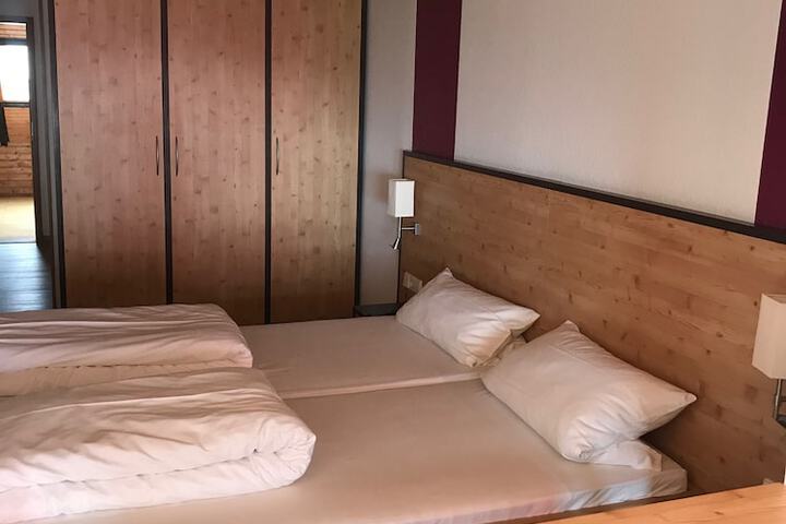 Room 9 of 81