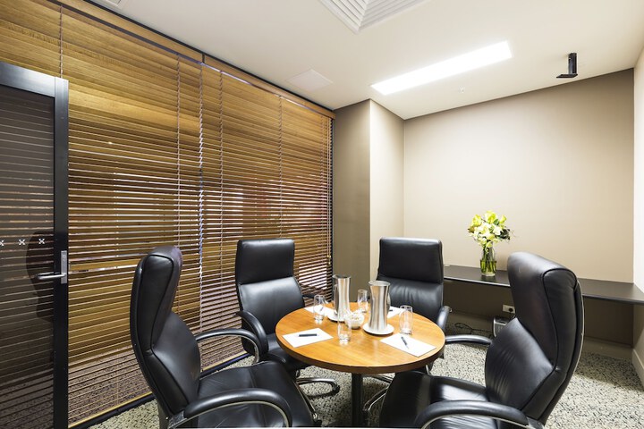 Business Center 59 of 63