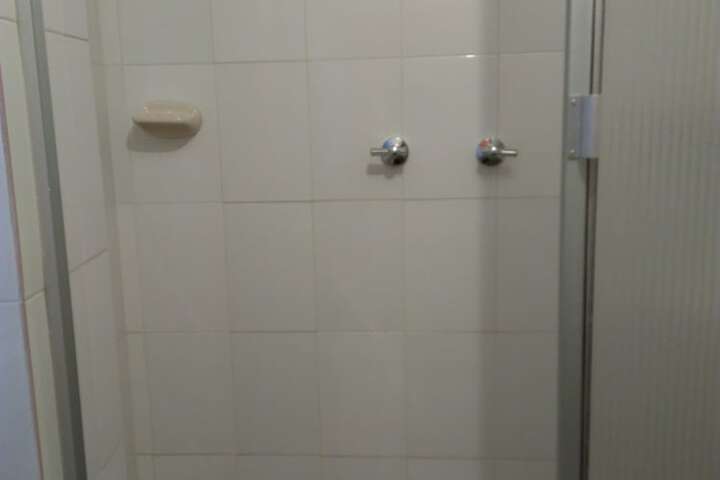 Room 33 of 42