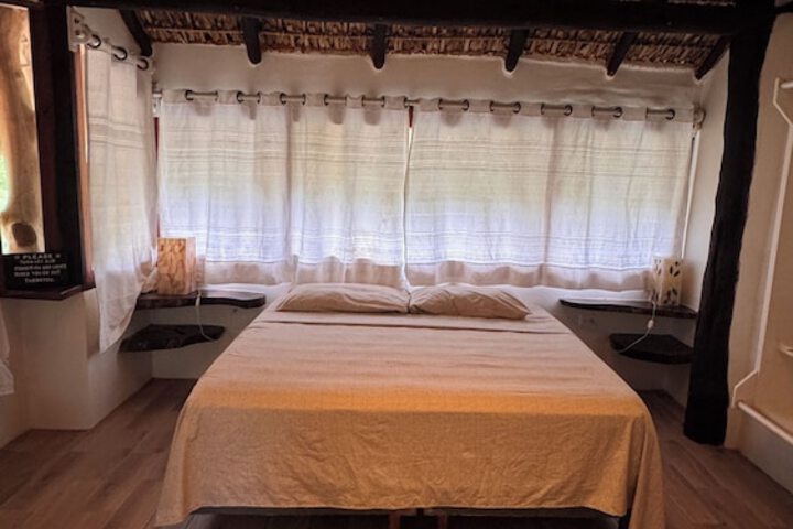 Room 8 of 26