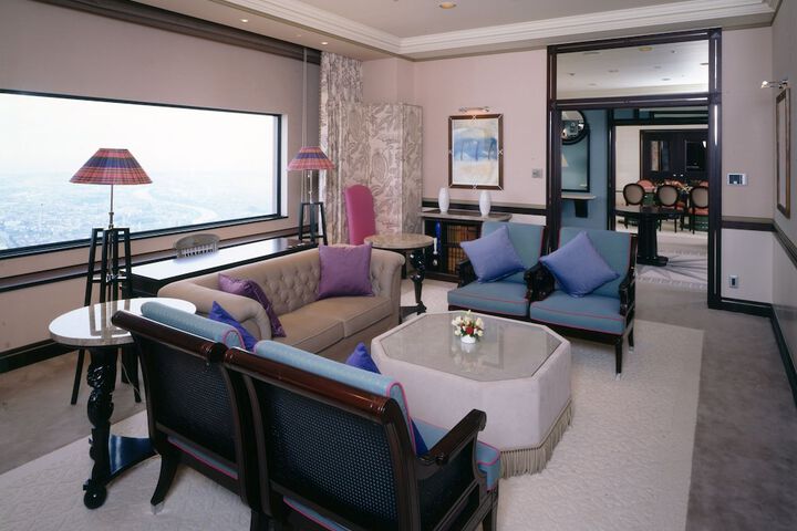 Room 10 of 89