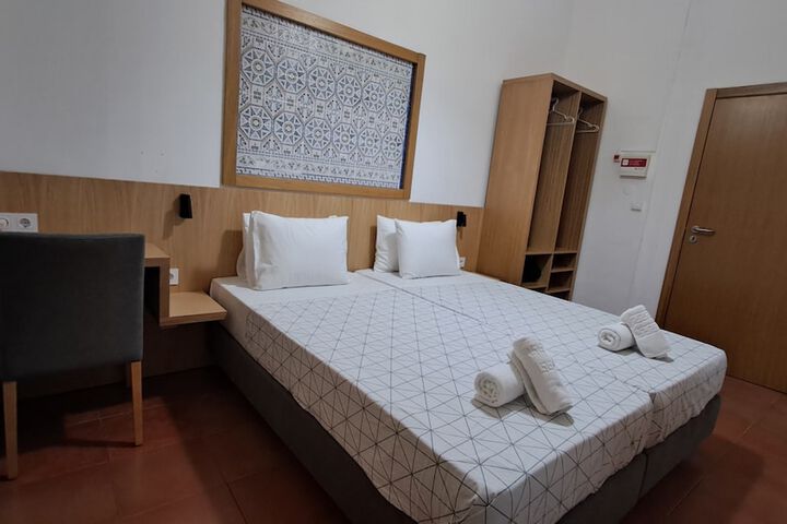 Room 19 of 160