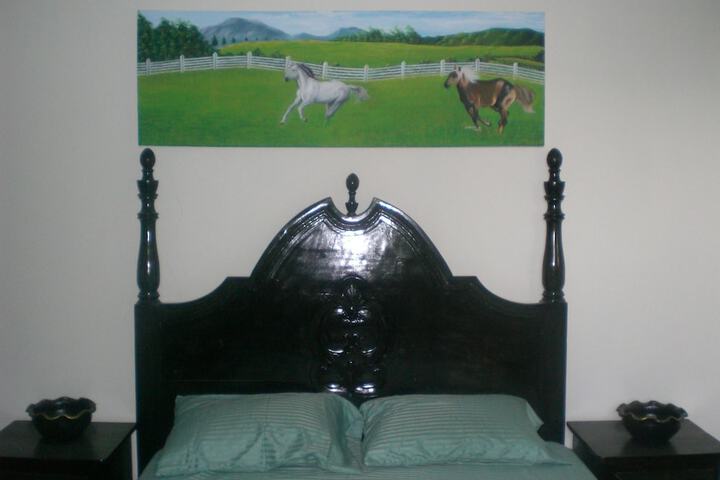 Room 32 of 52