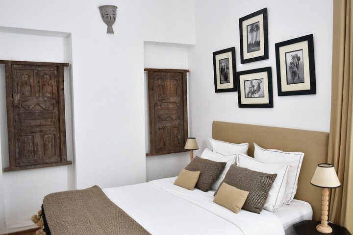 Room 4 of 40
