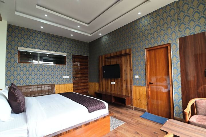 Room 23 of 42