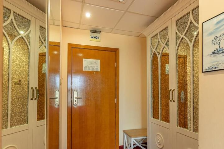 Room 43 of 98