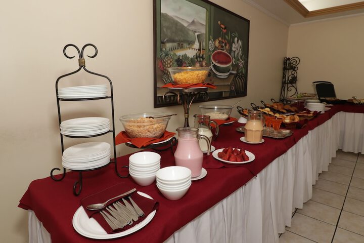 Dining 41 of 55
