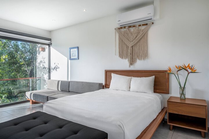 Room 2 of 22
