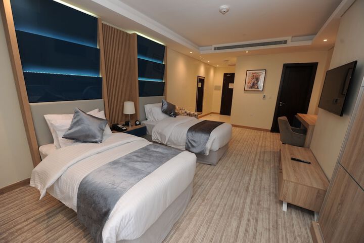Room 10 of 68