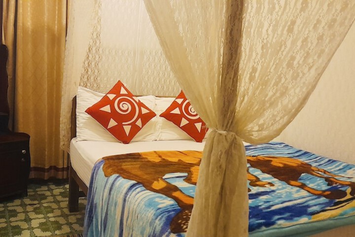 Room 2 of 29