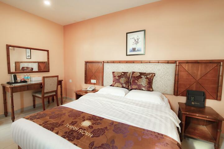 Room 17 of 30