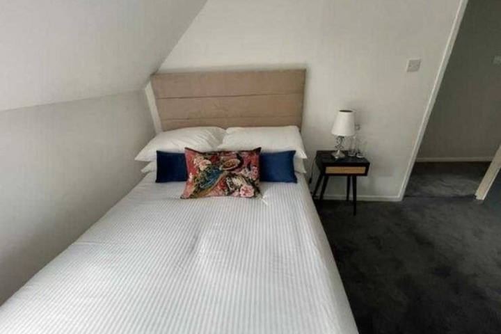 Room 6 of 21