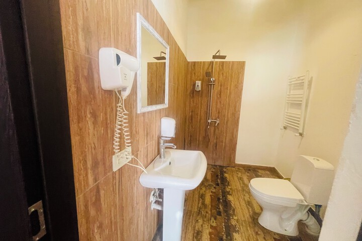 Room 48 of 120