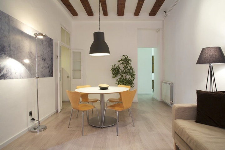 Room 2 of 9