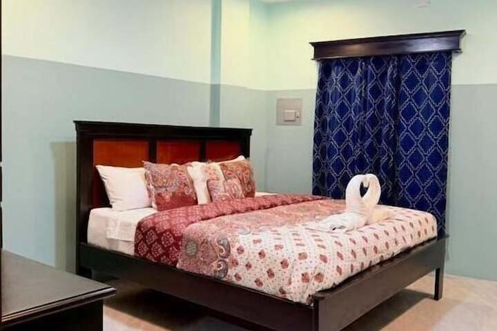Room 2 of 18