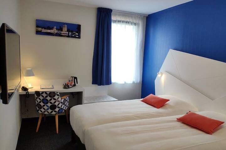Room 13 of 45