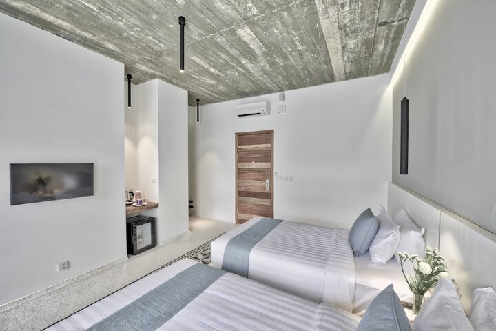 Room 10 of 44