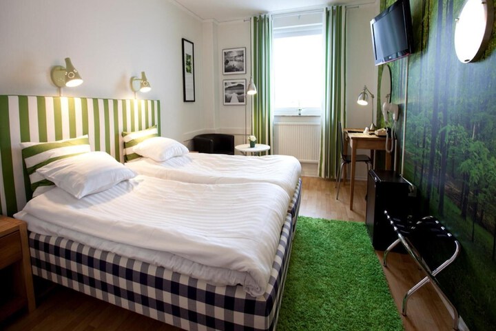Room 15 of 47