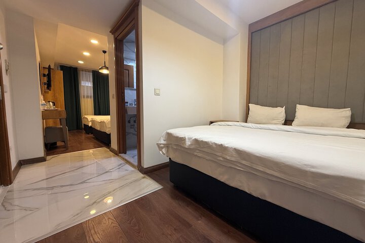 Room 15 of 19