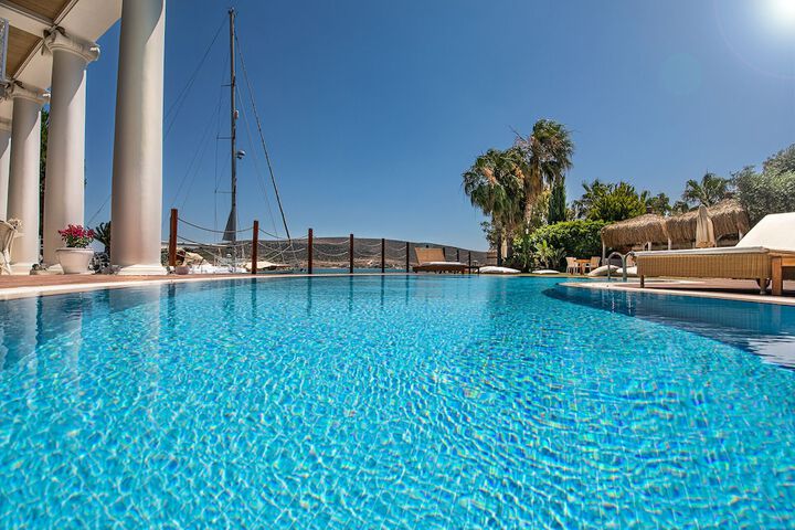 Pool 30 of 60