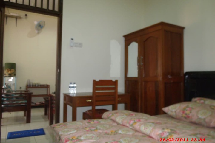 Room 4 of 35