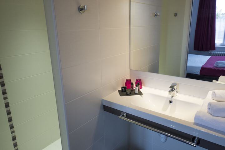 Room 14 of 31