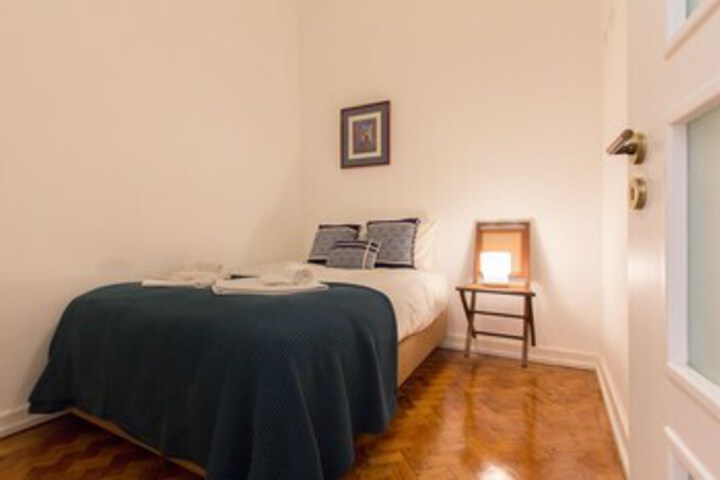 Room 14 of 16
