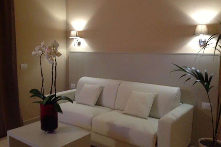 Room 15 of 44