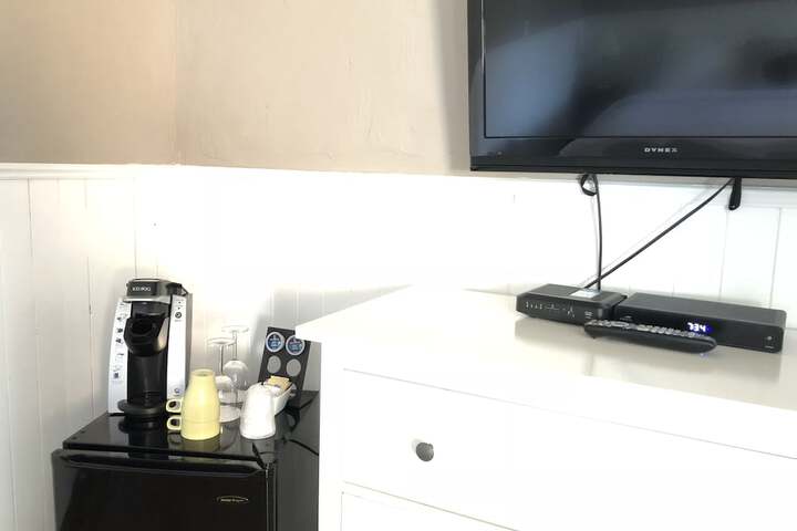 Room 7 of 74