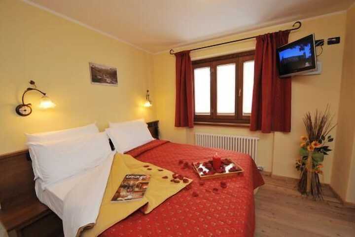 Room 2 of 54