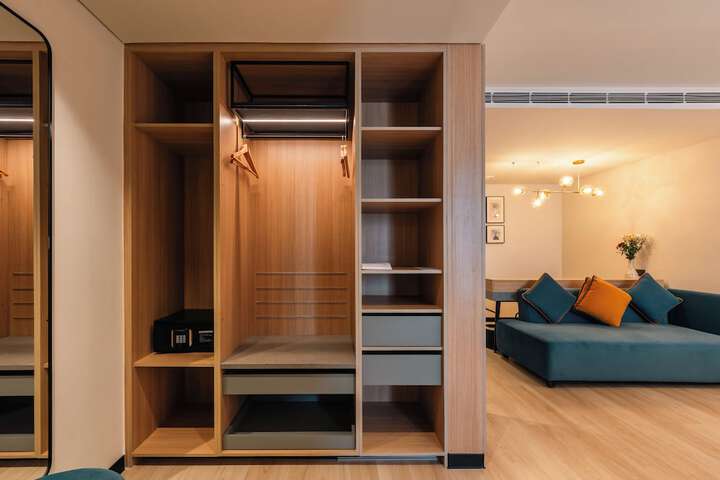 Room 43 of 78