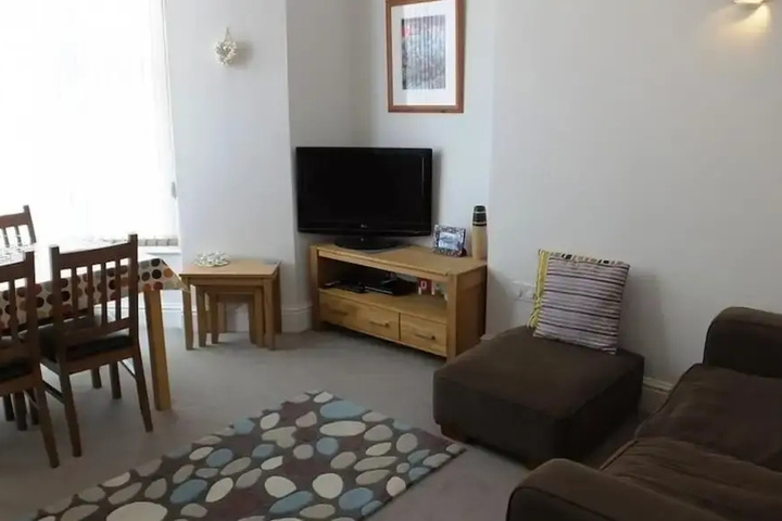 Room 2 of 15