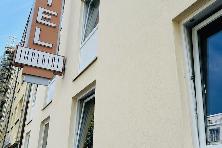 Hotel Entry