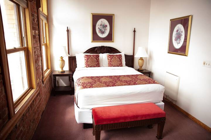 Room 28 of 120