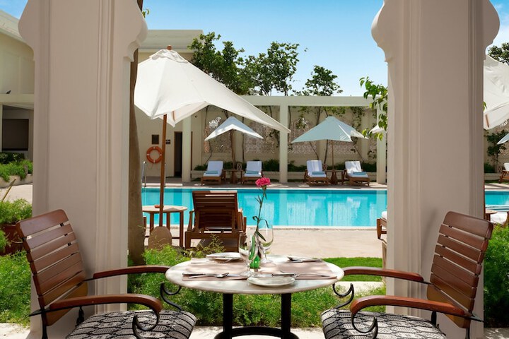 Hotel Exterior 42 of 45