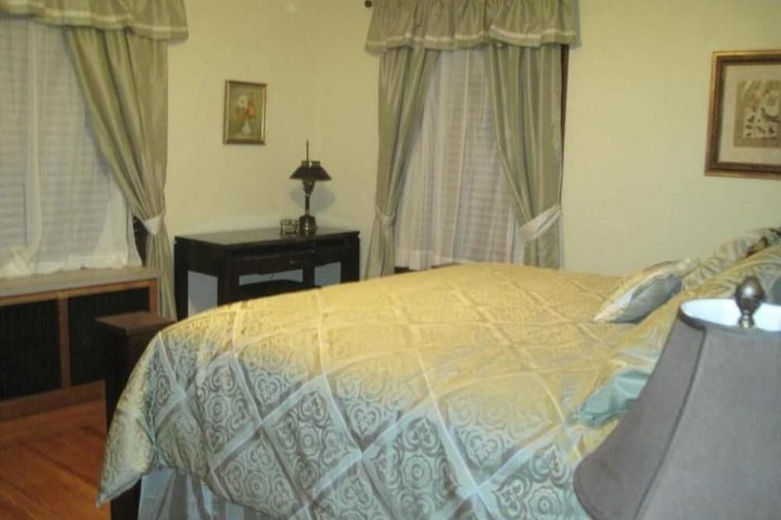 Room 10 of 30