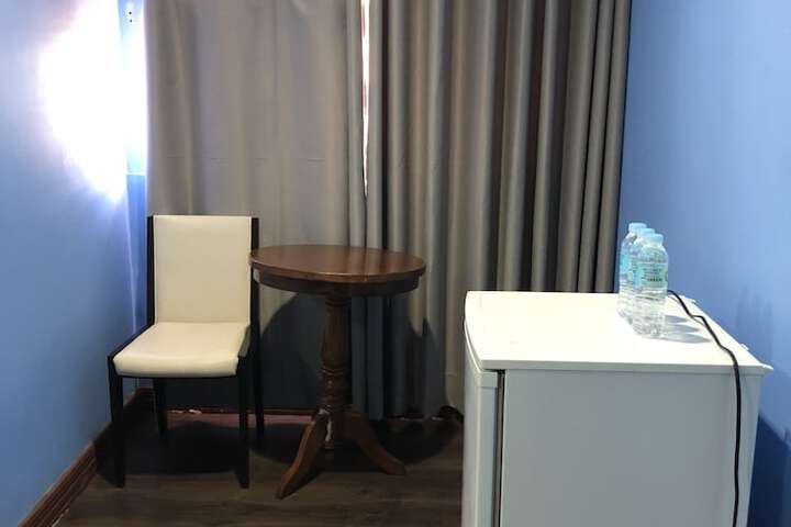 Room 9 of 64