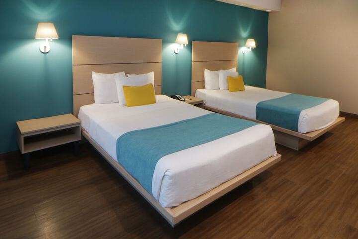 Room 46 of 104