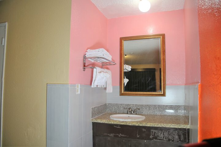 Room 20 of 32