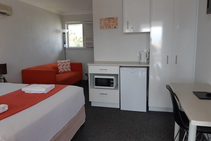 Room 16 of 34