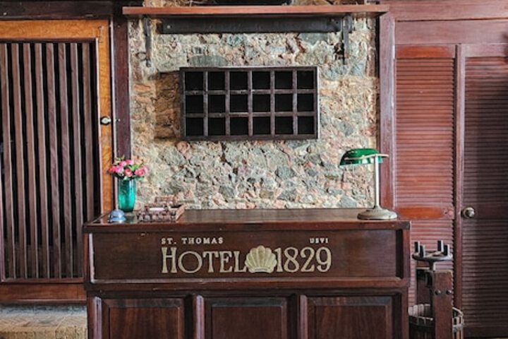 Hotel Interior 4 of 37