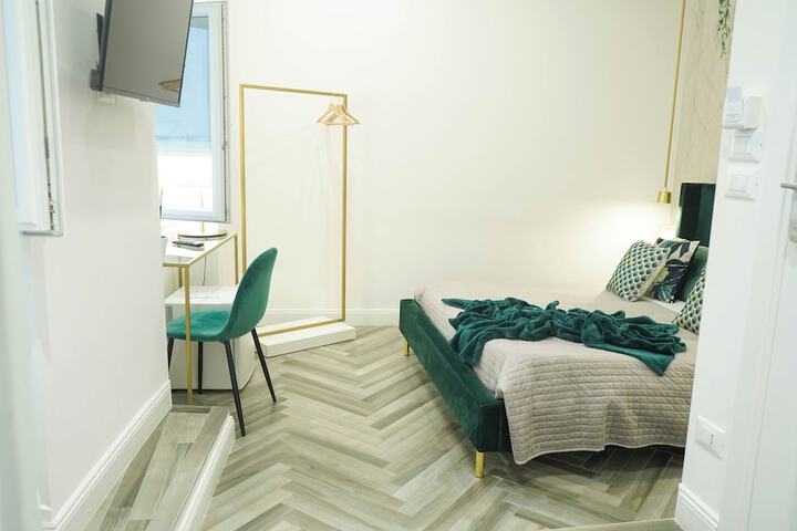 Room 43 of 74