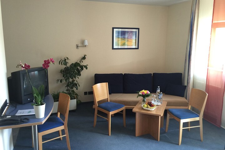Room 15 of 63