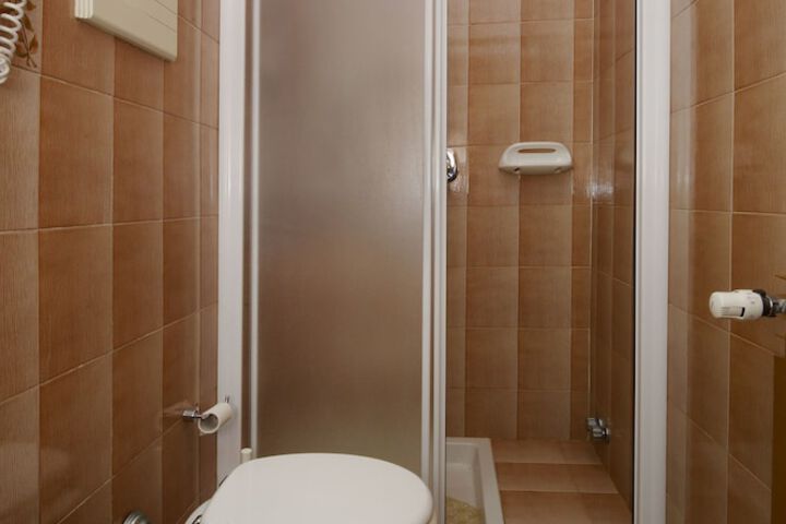 Room 21 of 43
