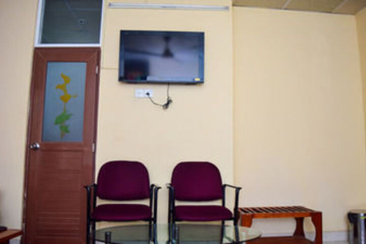Room 14 of 16