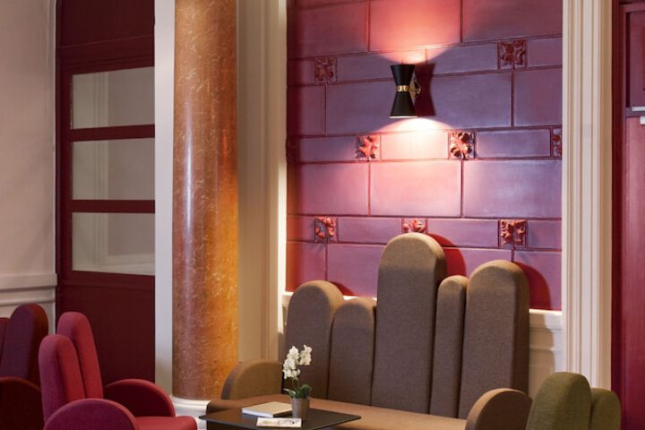 Entrance & Lobby